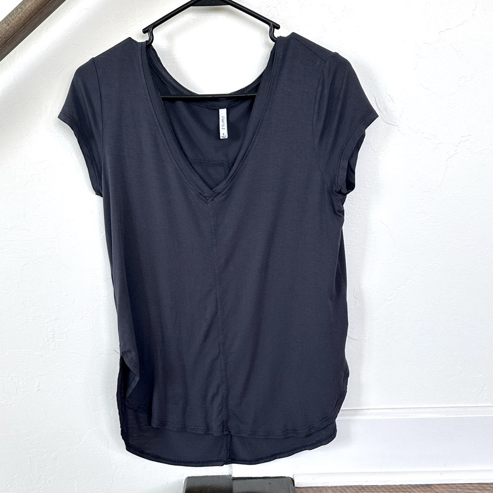 Z Supply Deep Navy V-Neck Short Sleeve Top - Small